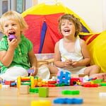 Idei de jocuri si activitati creative pentru copilul mic (1-3 ani)