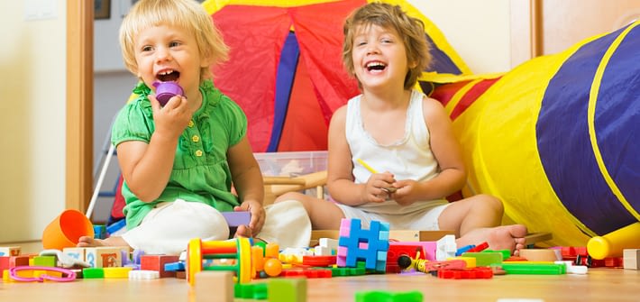 Idei de jocuri si activitati creative pentru copilul mic (1-3 ani)