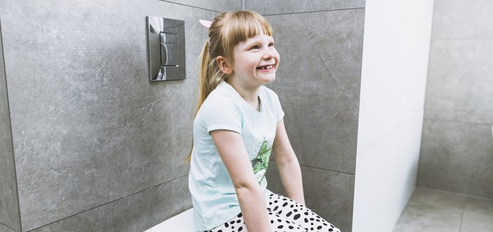 Cum îl învăţăm pe copilul cu autism să folosească toaleta în mod independent?
